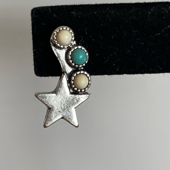 Turquoise Starburst Earrings​ - Picture 2 of 4